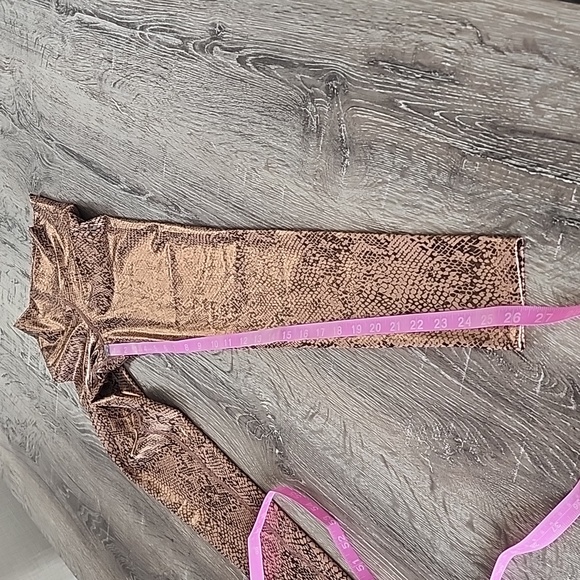 Beach Riot Sport Metallic Snakeskin Python Print Leggings XS - Picture 8 of 10